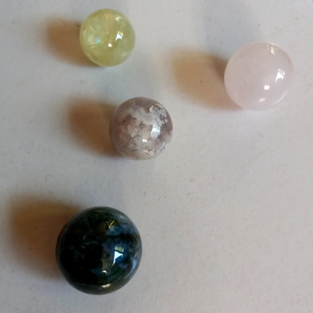 Set Four Small Crystal Spheres!!!! - Picture 1 of 6